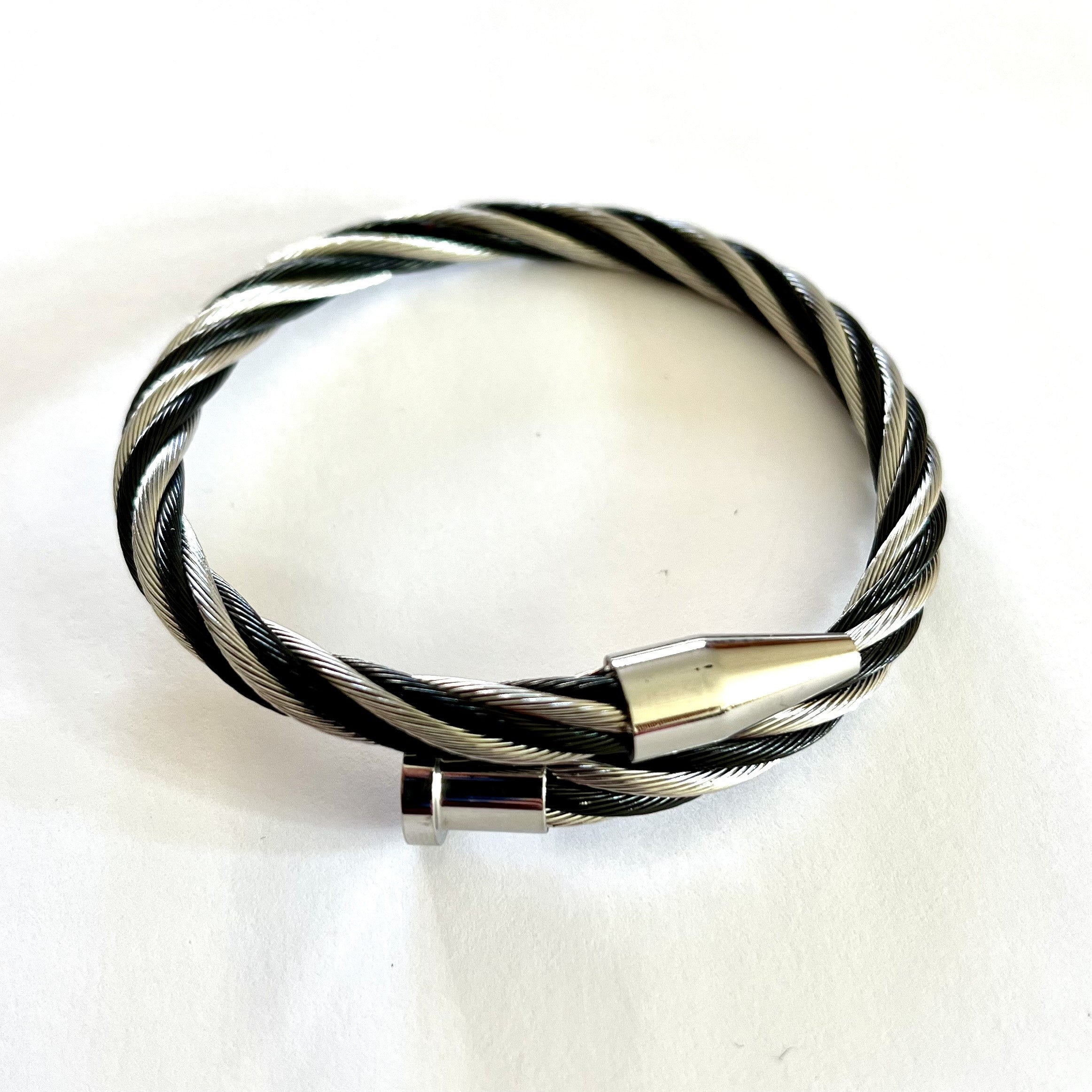 Metal Twist Bracelet