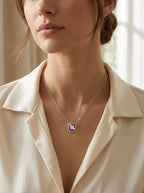 Scarlet O Necklace