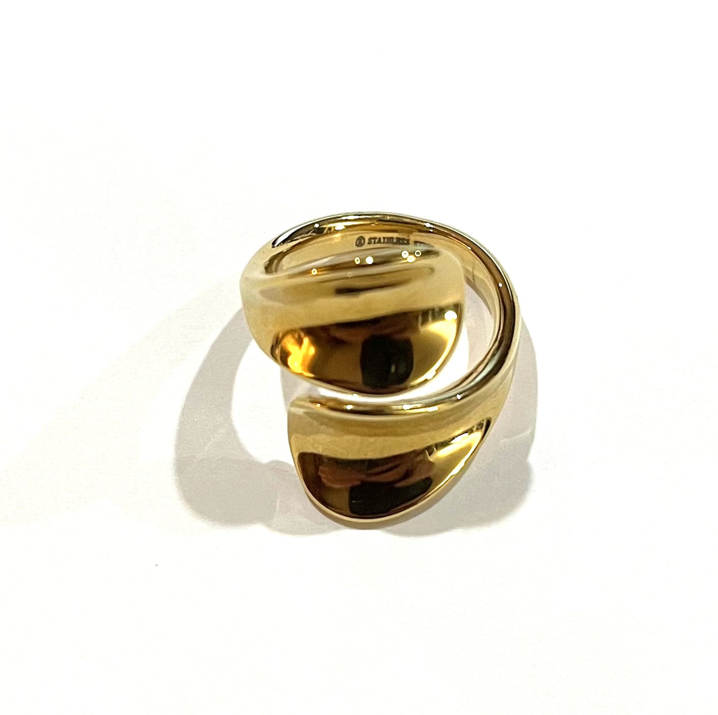 Double Twist Ring