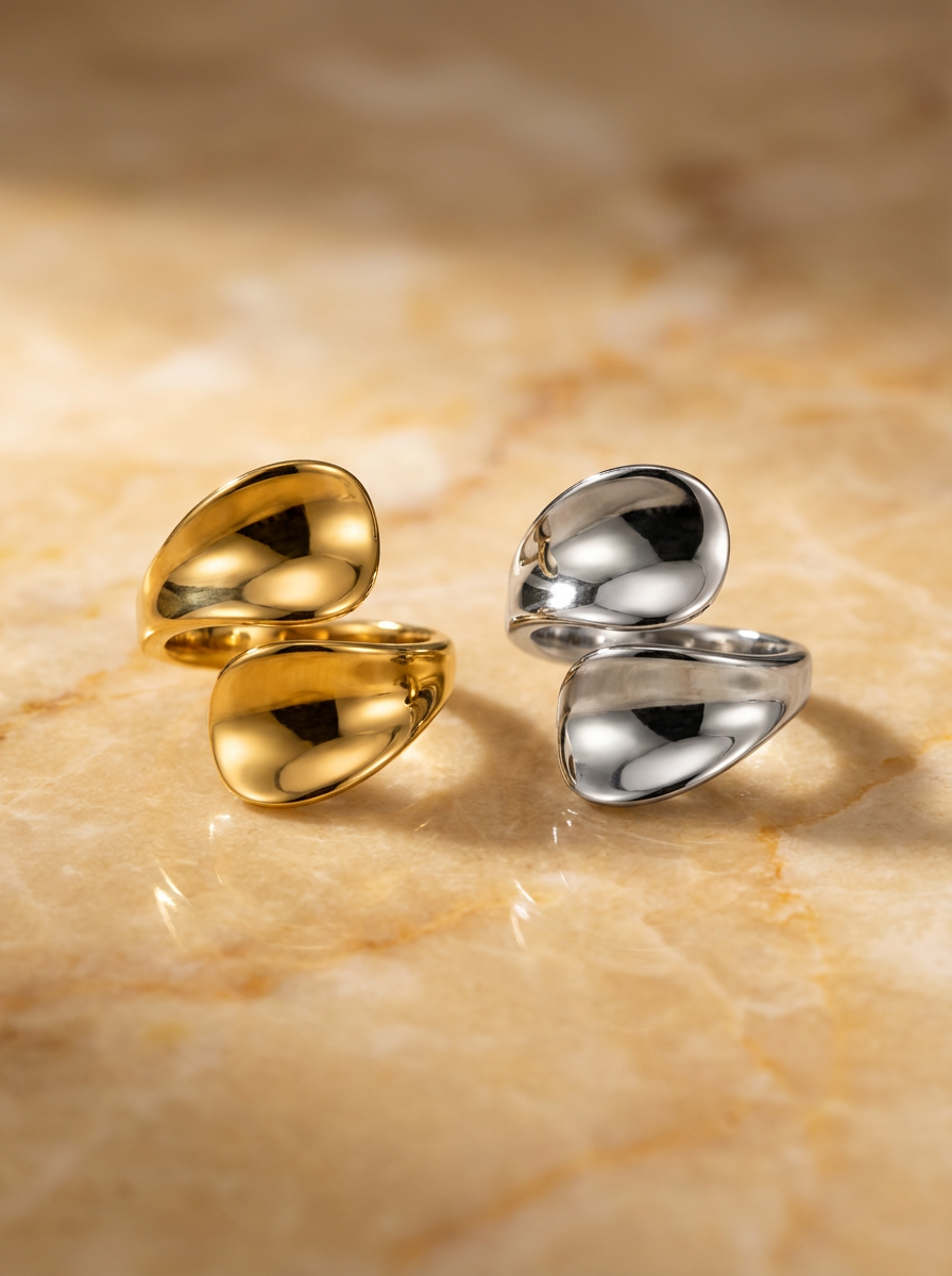 Double Twist Ring