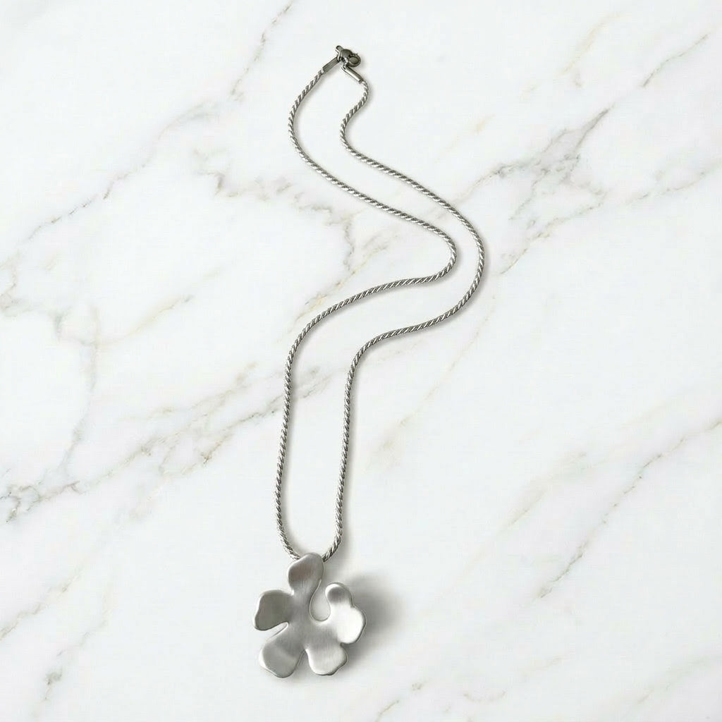 Modern Bloom Necklace