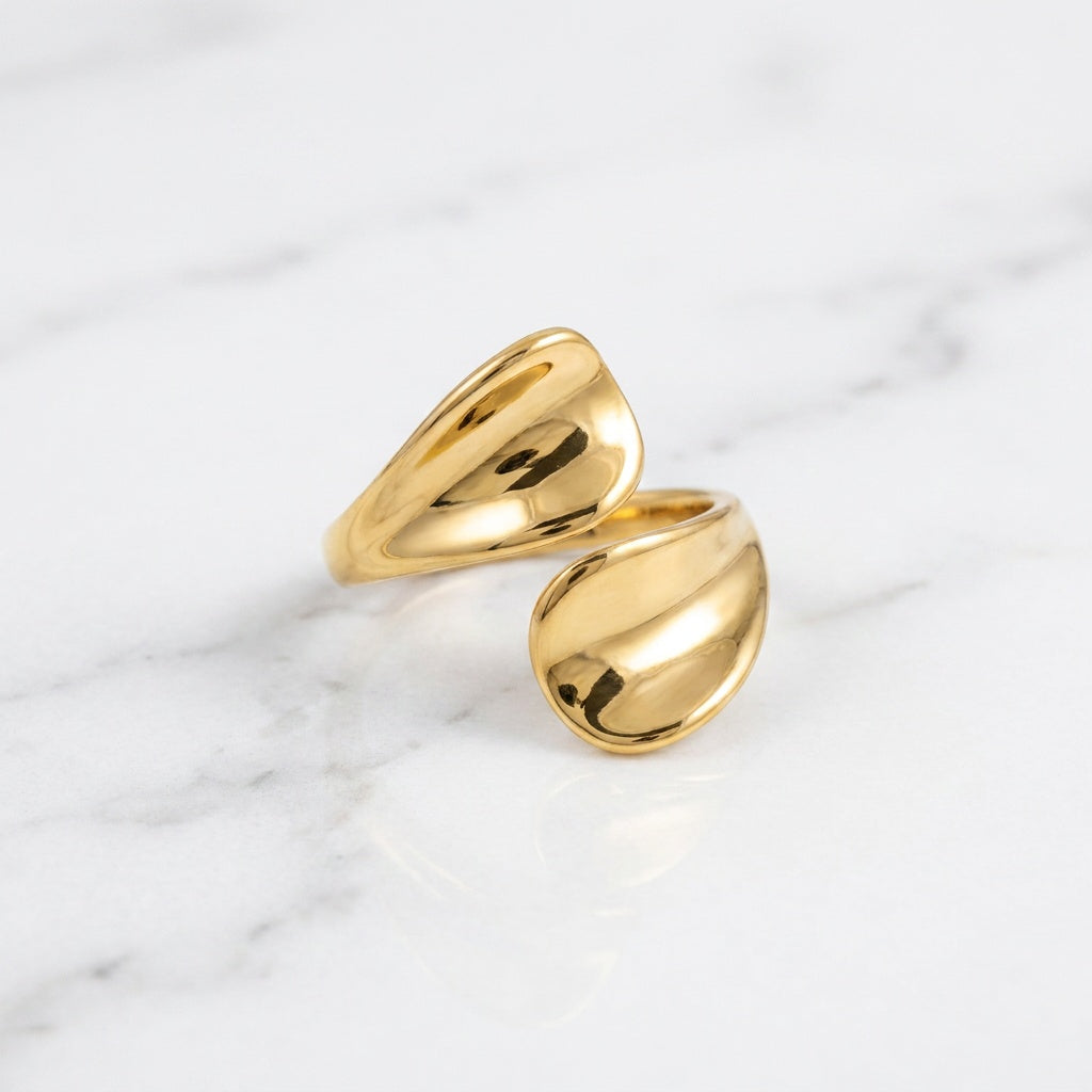 Sunlit Contour Ring