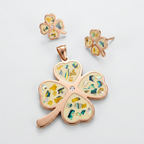 Éclat Clover Pendant