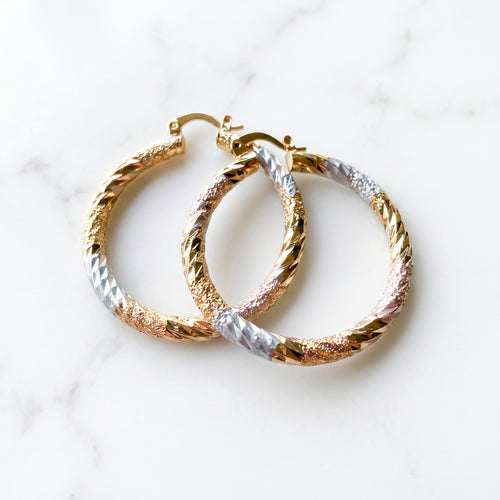 Aura Twisted Hoops