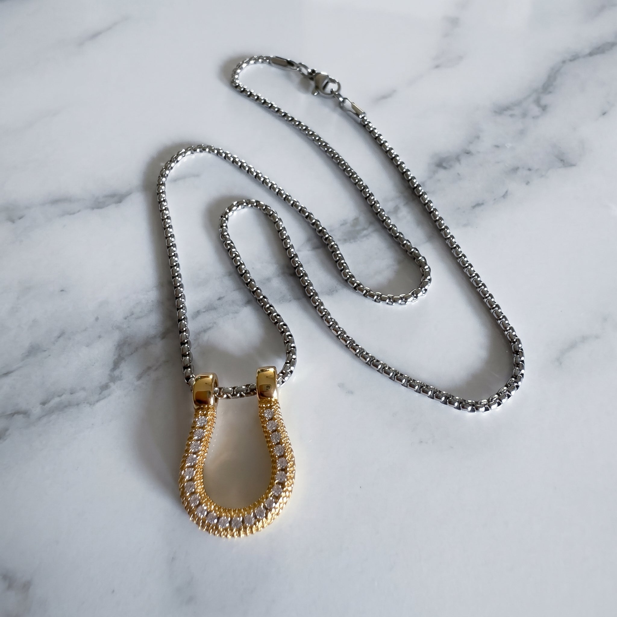 Horseshoe Glide Necklace