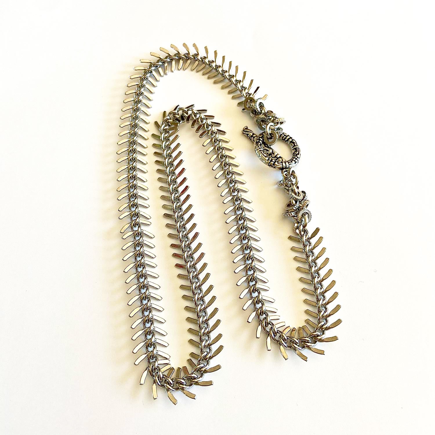 Spine Fishbone Chain Statement Necklace