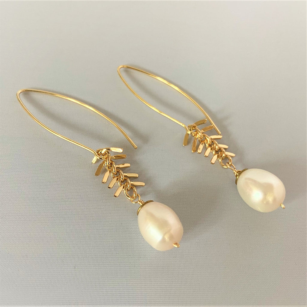 Cultured Pearl Herringbone 18 K Gold Earrings
